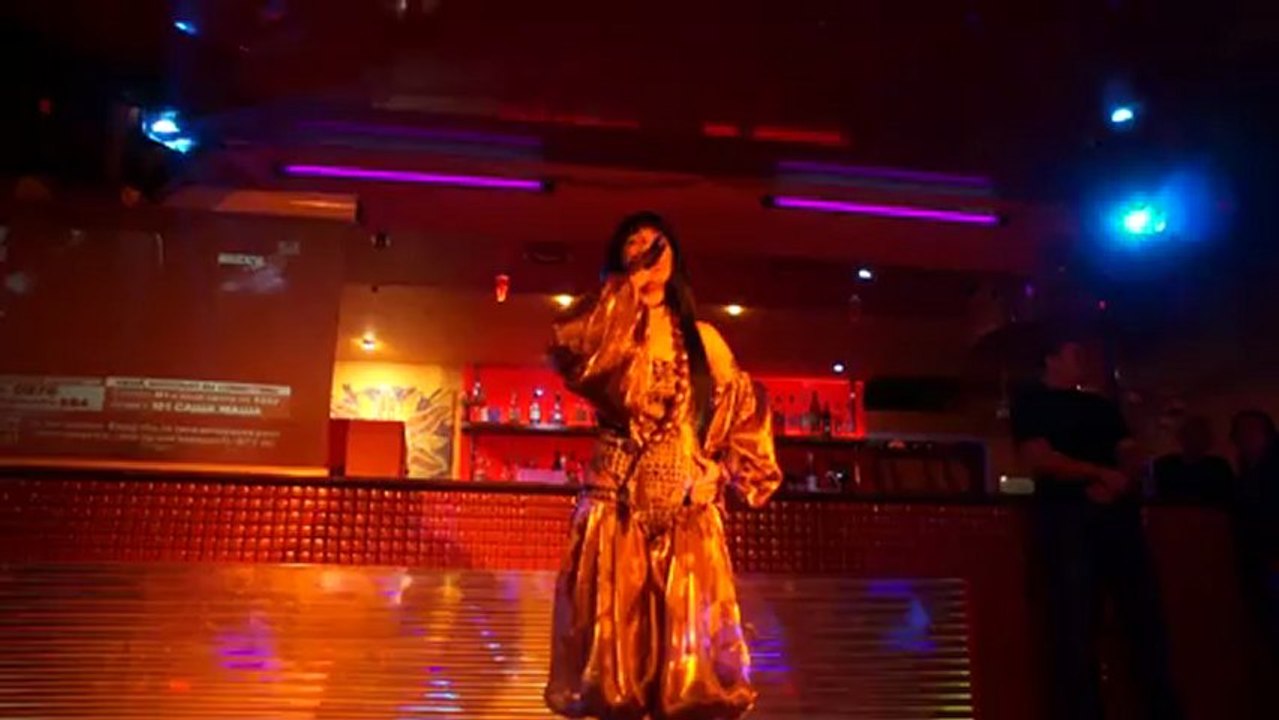 Johnny, tu nec pas un ange. Show LEtoile DAmour.