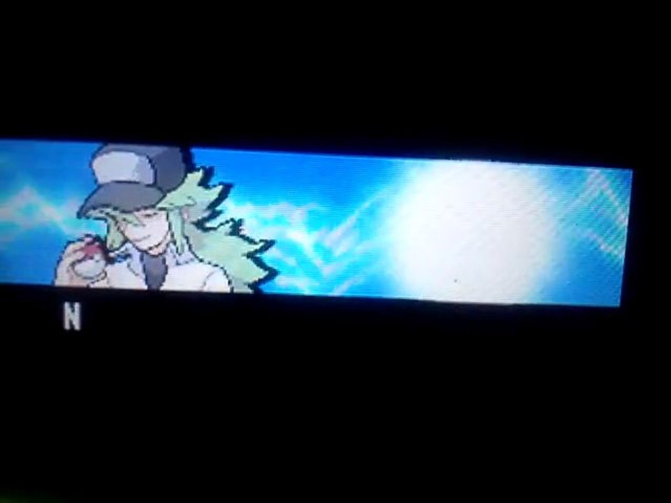 pokemon version blanc 2 . 14 ) La capture de Heatran partie 2 et un combat contre Reshiram le pokemon legendaire