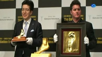 Presentan en Tokio una réplica en oro del pie de Messi de 4 millones de euros