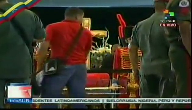 Venezolanos continúan llegando a la Academia Militar