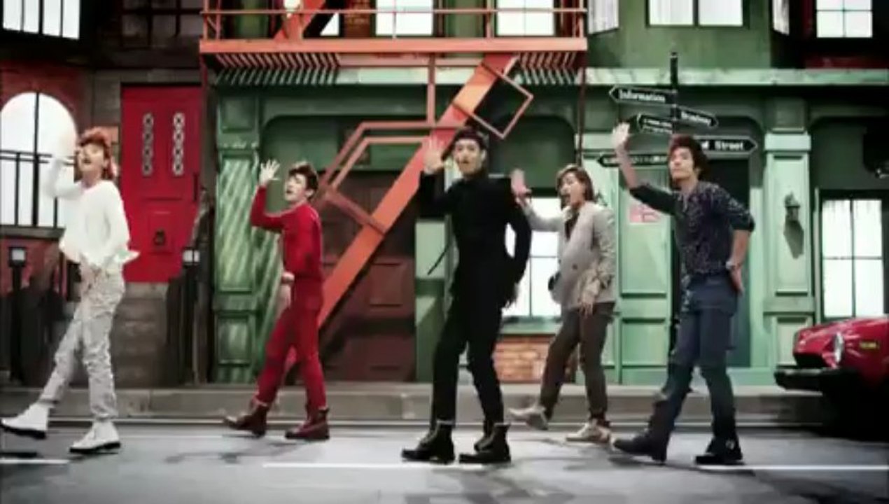 SHINee - Hello [New MV]