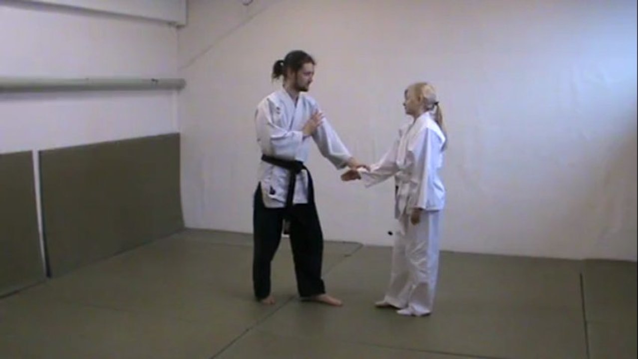 katate dori : shiho nage ura kihon