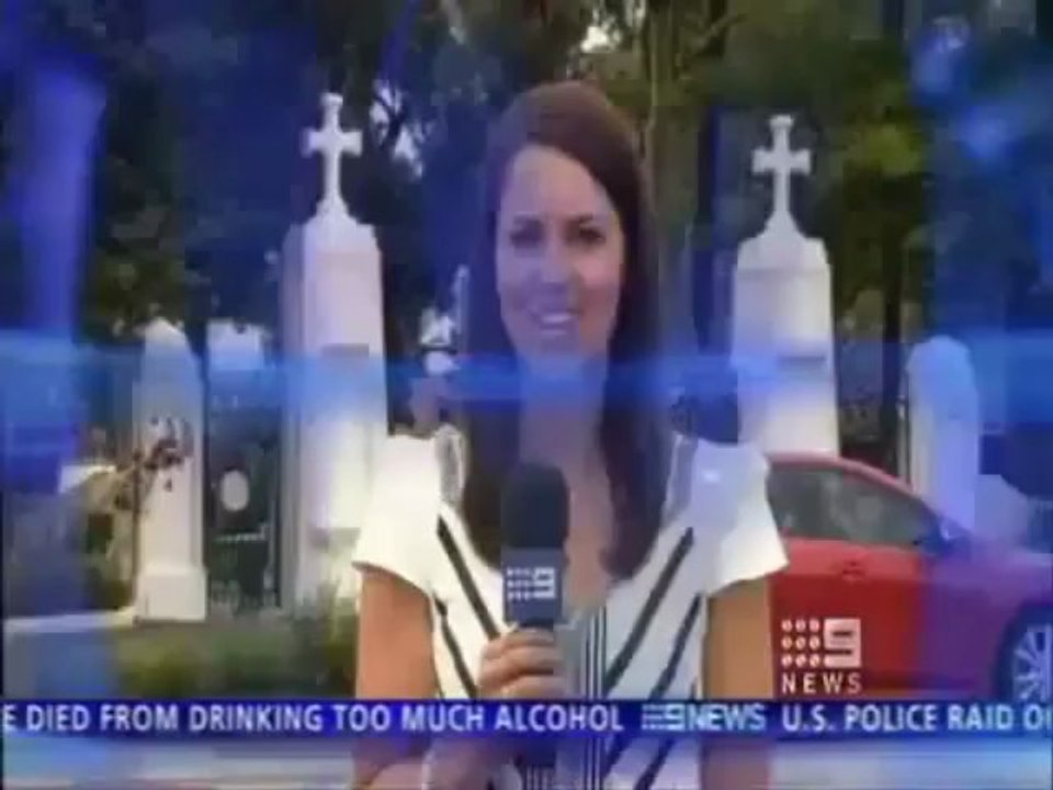 Câmera flagra acidente de trânsito durante reportagem ao vivo