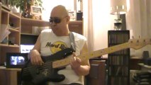 Parisienne Walkways Garry Moore Live solo bass cover2 Bob Roha
