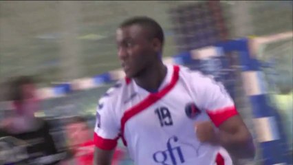 Luc Abalo inscrit un lob désaxé incroyable sur son aile droite lors de la 17e journée de D1 de handball