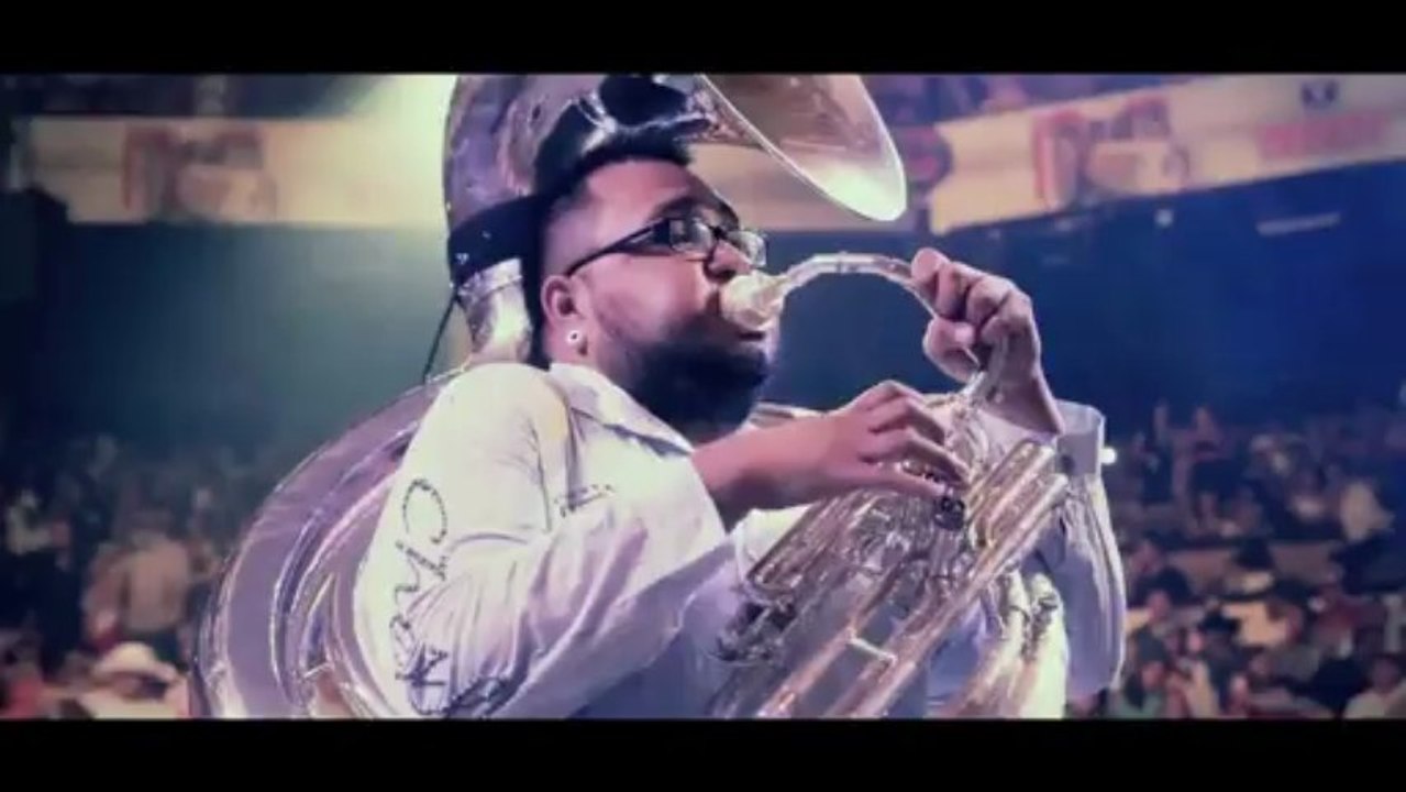 Julion Alvarez Y Su Norteño Banda - Terrenal