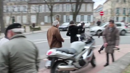 Une course en talons hauts pour la journée de la femme à Moulins