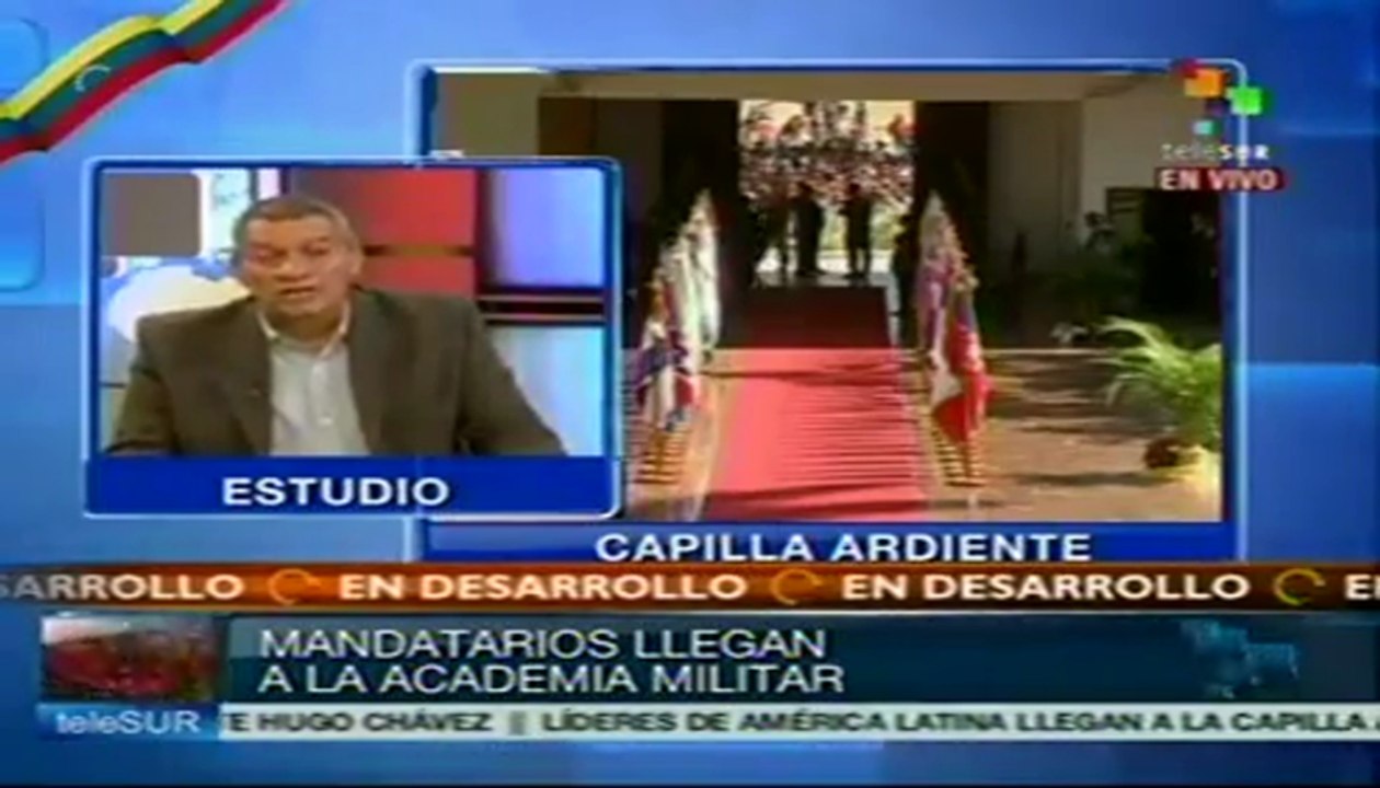 Multitudinaria asistencia en capilla ardiente de Chávez