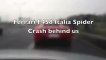 Ferrari colide contra barra de proteção ao tentar fazer ultrapassagem perigosa na Itália