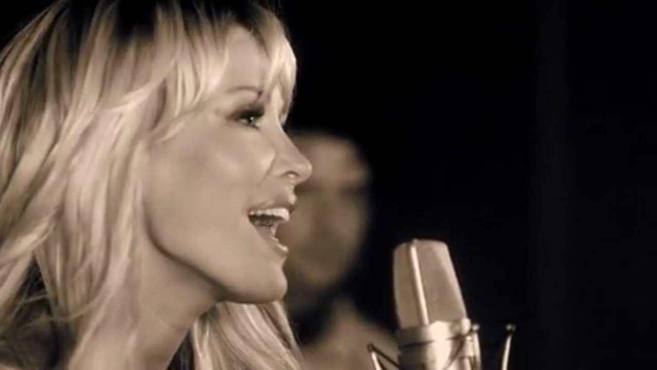 Ophelie Winter "Ne vas pas croire"