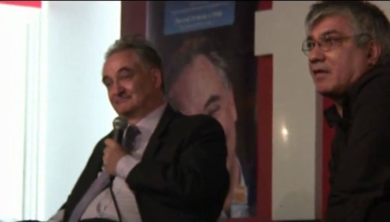 Question à Jacques Attali par We Are Change Paris à la fnac - part1