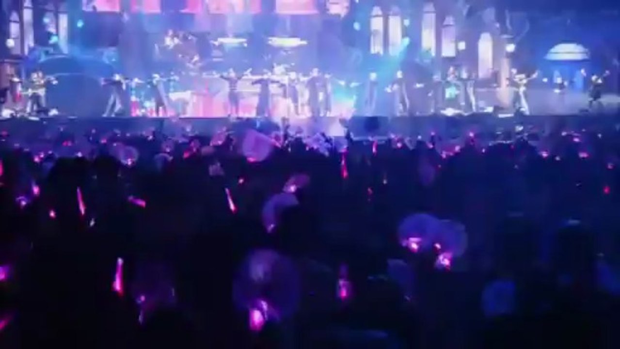 氣志團 +Ayumi  - One Night Carnival - ARENA TOUR 2012 ～HOTEL Love songs