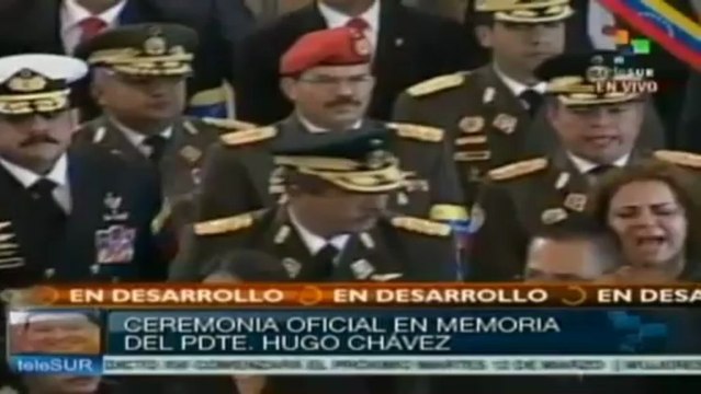 Venezuela despide a Chávez entre música y sentidas palabras de Maduro