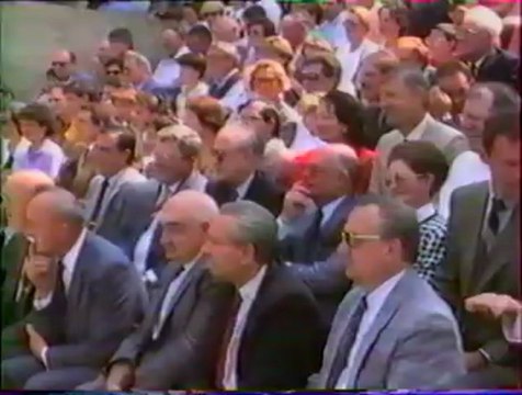 Visite de Mr Juan-Antonio Samaranch à St Palais (64) le 12 mai 90.(A2).