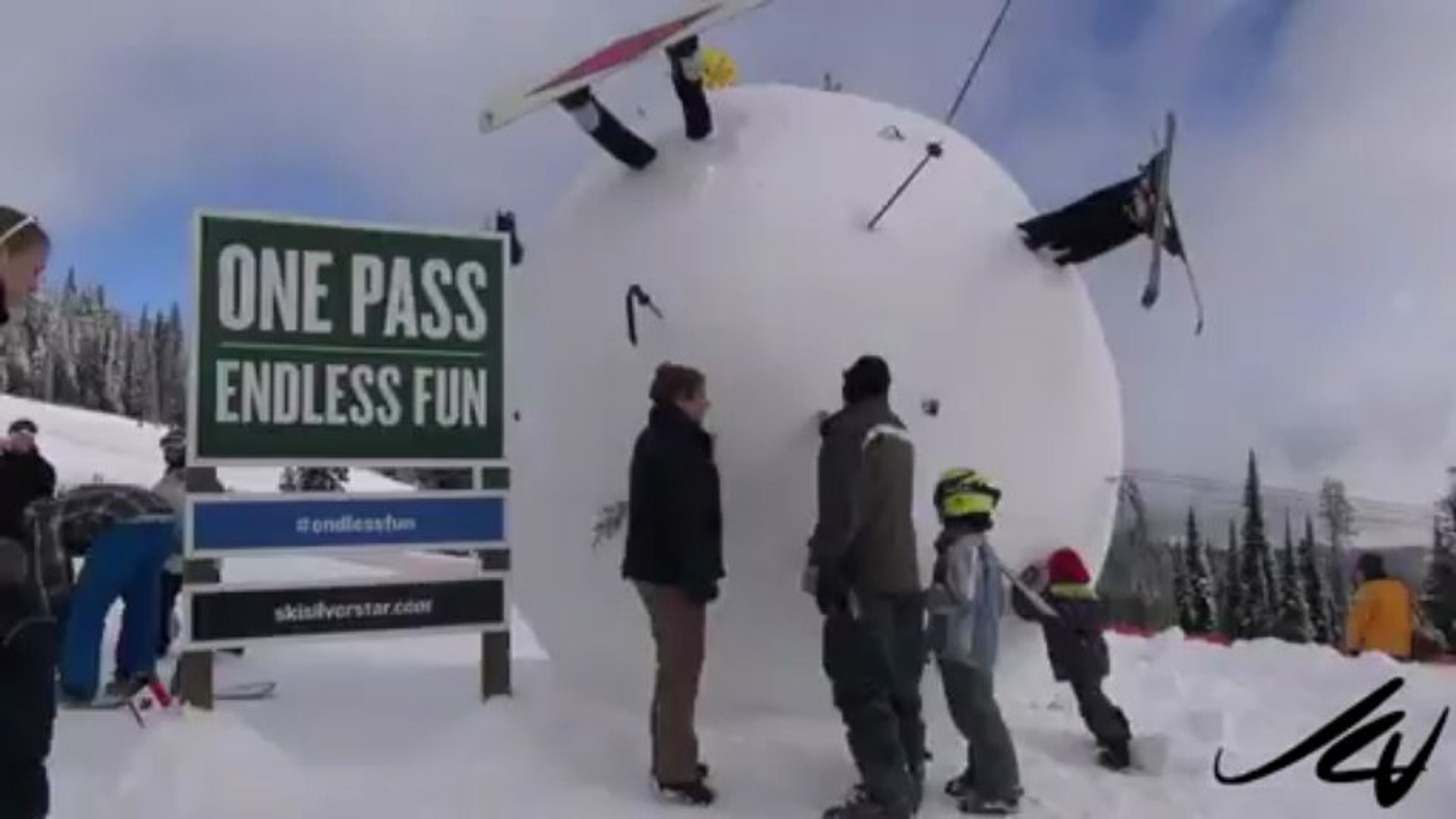 La plus grosse boule de neige du monde mesure plus de 3 m de haut - Vidéo  Dailymotion
