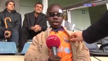 Mamadou Lamine, 9 ans et aveugle de naissance, a rencontré les joueurs du Barça