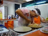 Un vendeur de crêpes rapide