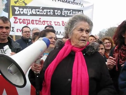 «Eίμαι η γενιά του ’40 και τώρα πολεμάνε τα παιδιά και τα εγγόνια μου. Δεν κάνω πίσω!»