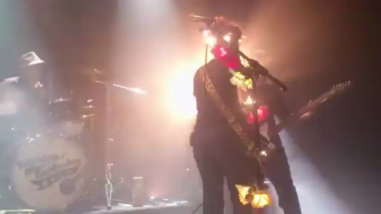 THE HILLBILLY MOON EXPLOSION "Chateauneuf de Gadagne"  Mars 2013