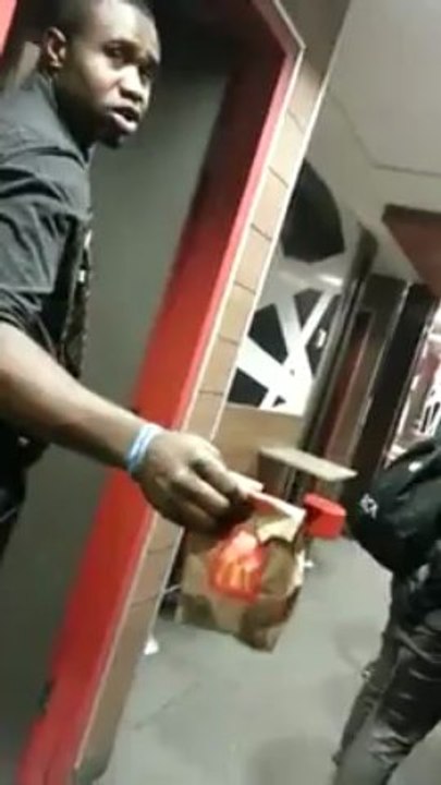 ahahahha sean les esti dgouinne de coliss poow dans ta geule.