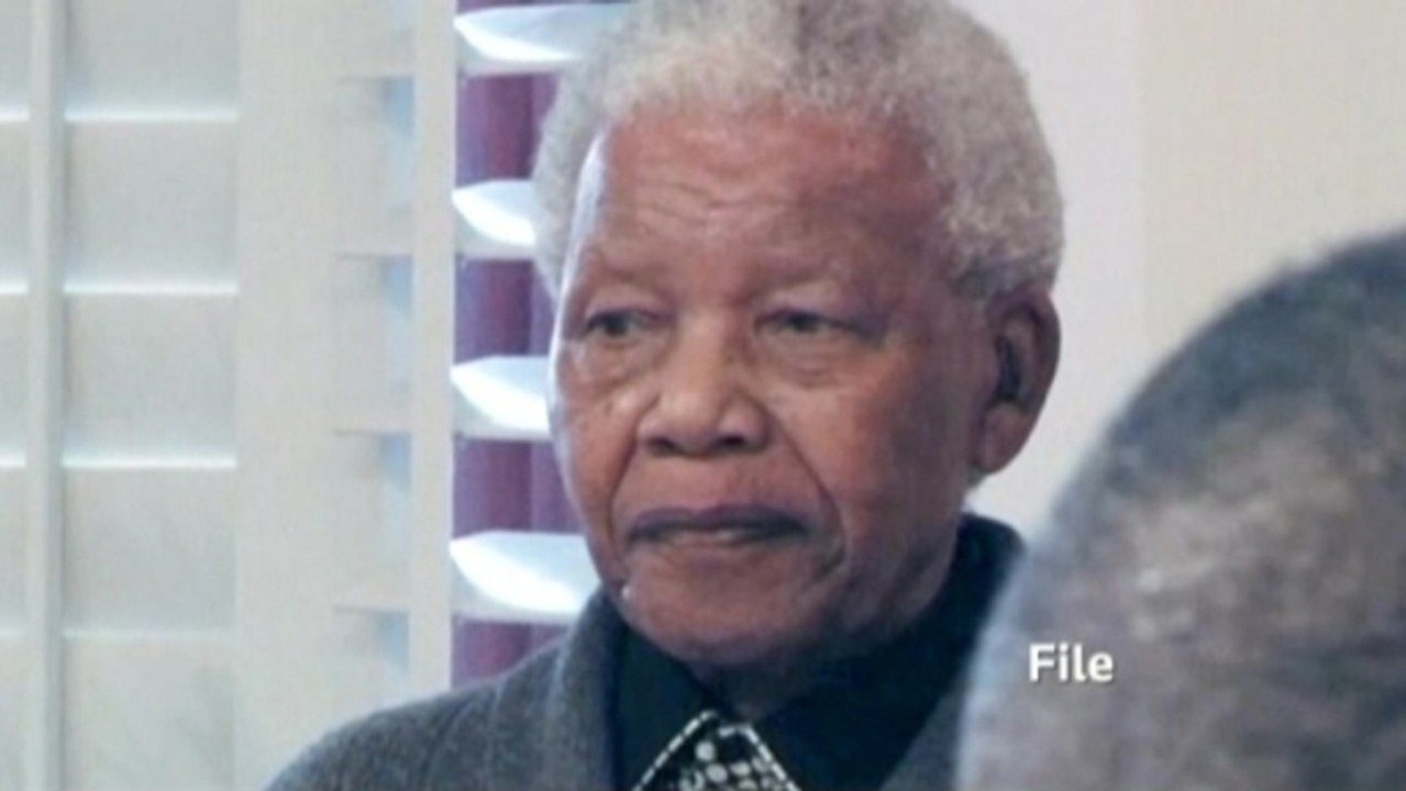 Nelson Mandela admitted to hospital