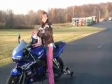 Wheelie Teach Female Rider 1st attempt wheelie (SD)