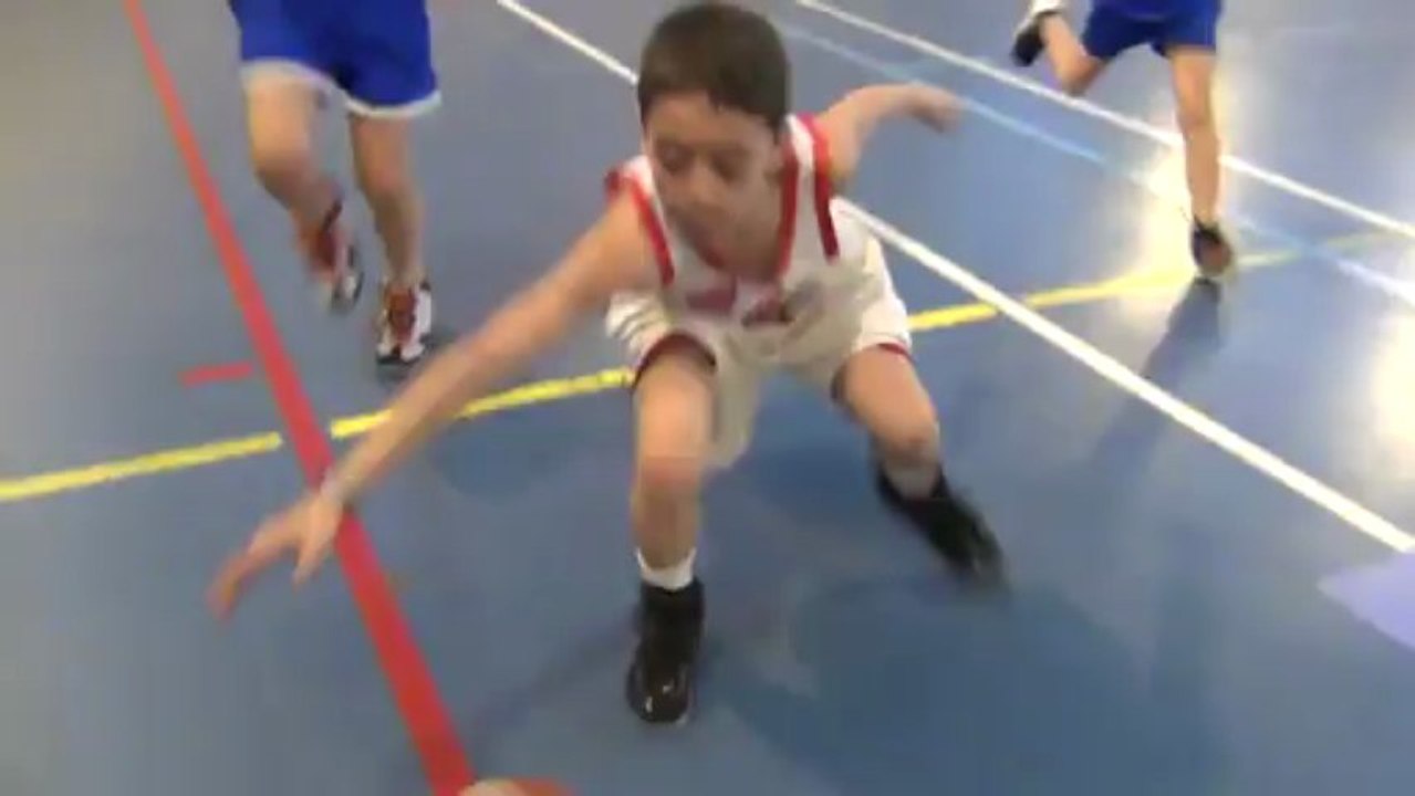 Match de l'Elan Sportif Chalonnais vs CBC Basket Mini Poussin