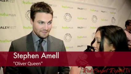 2013.03.09 Stephen Amell @ Arrow - Red Carpet - PaleyFest
