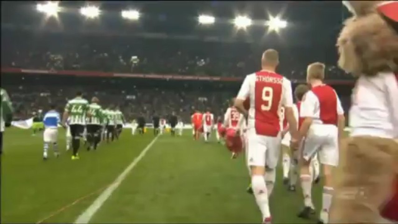 Ajax ballert sich mit 3:0-Sieg gegen Zwolle an die Tabellenspitze