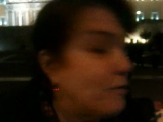 Οργή από αγανακτισμένη στο Σύνταγμα