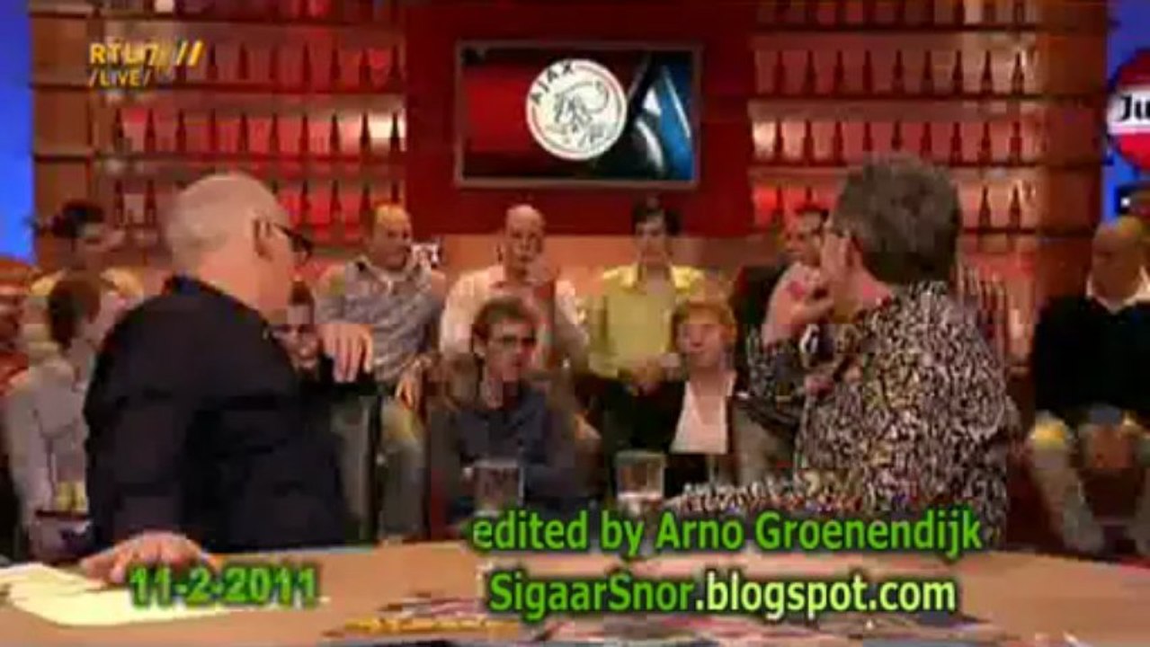 Johan ziet Co Stompe aan voor Koos Alberts