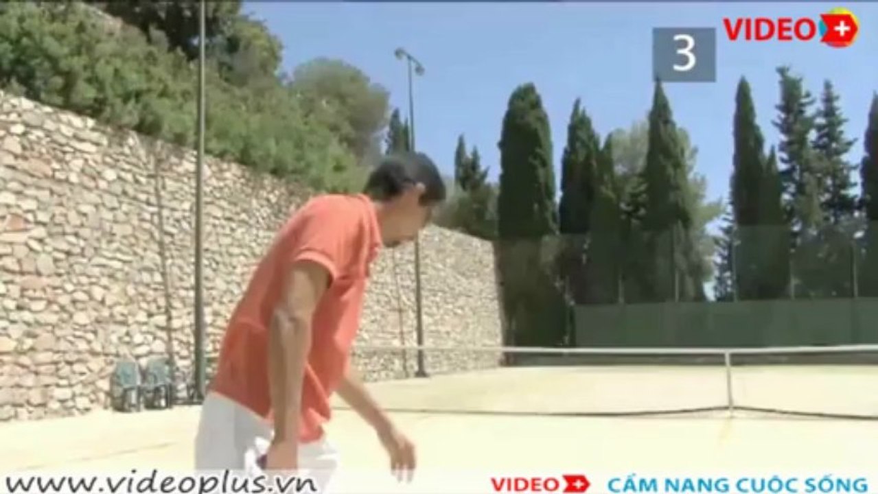 Cách luyện tập giao bóng để ghi điểm trong tennis