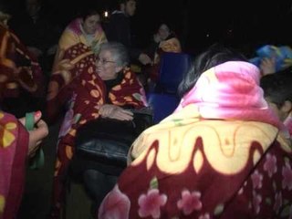 Napoli - Crollo palazzo Chiaia, sfollati in tendopoli (05.03.13)