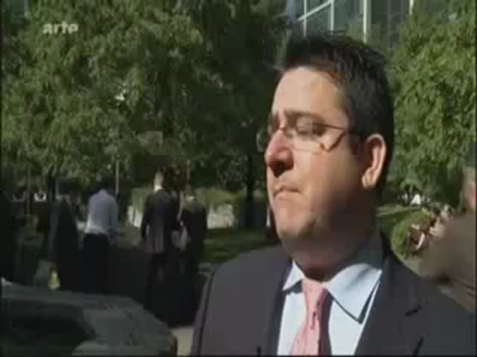 Quand l'Europe Sauve ses Banques, qui Paye?_La Crise?: Un Braquage Planétaire