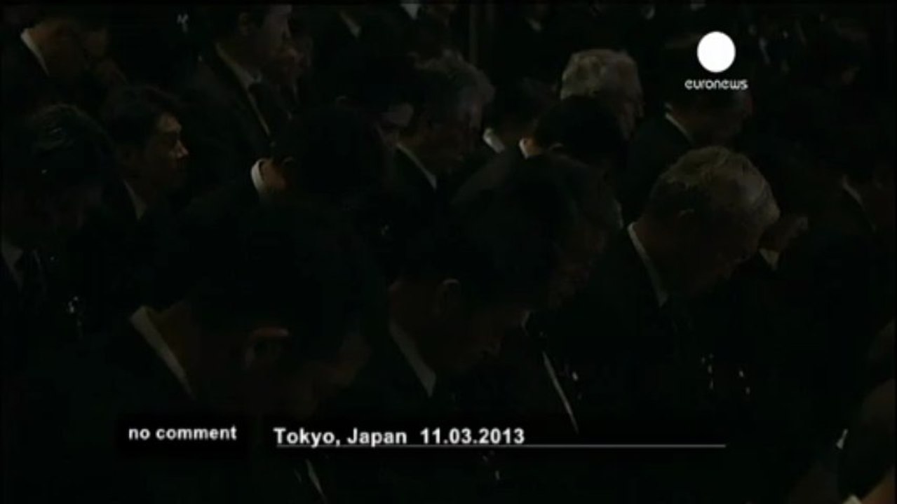 Le Japon commémore les deux ans de la... - no comment