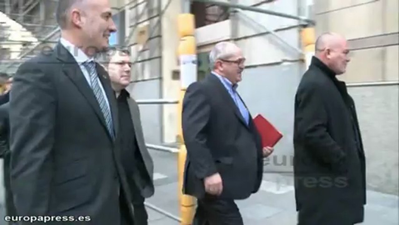 Juzgan a dos profesores por pemitir estudiar a etarras