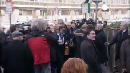 Berlusconi davası protesto edildi