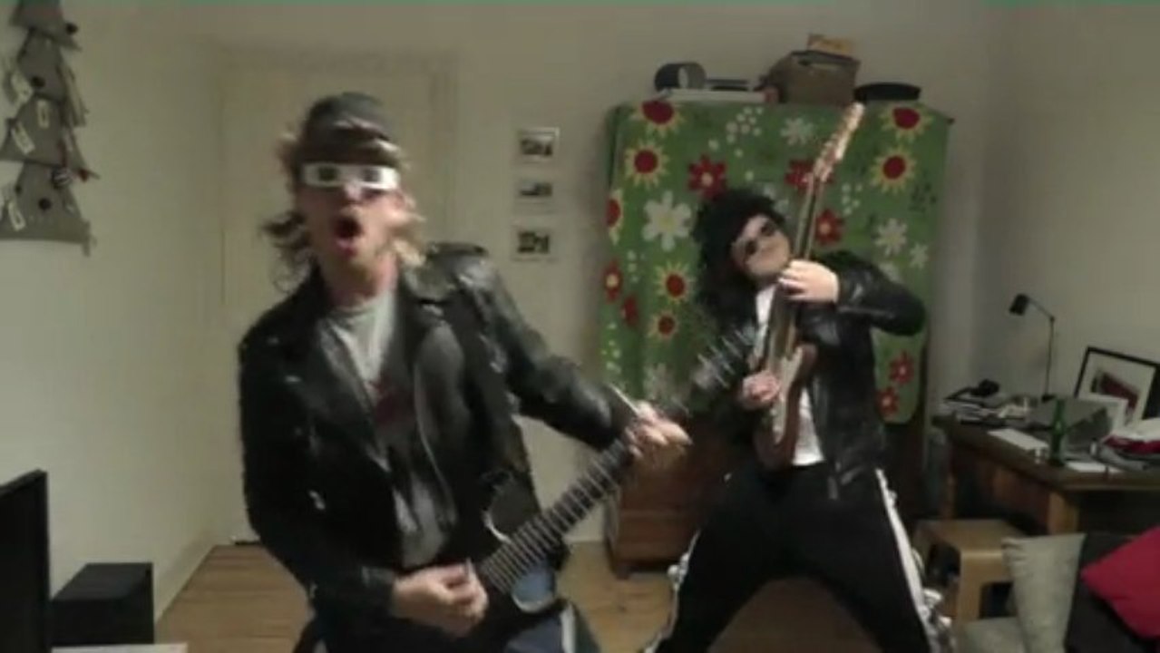 The Amentia - Massive Walls (2dudes on booze edit)