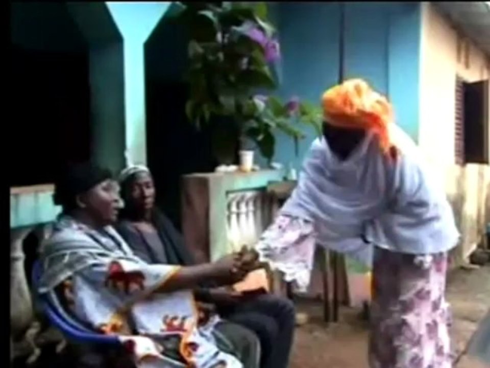 kabakoudou et grand devise valise fee (1)