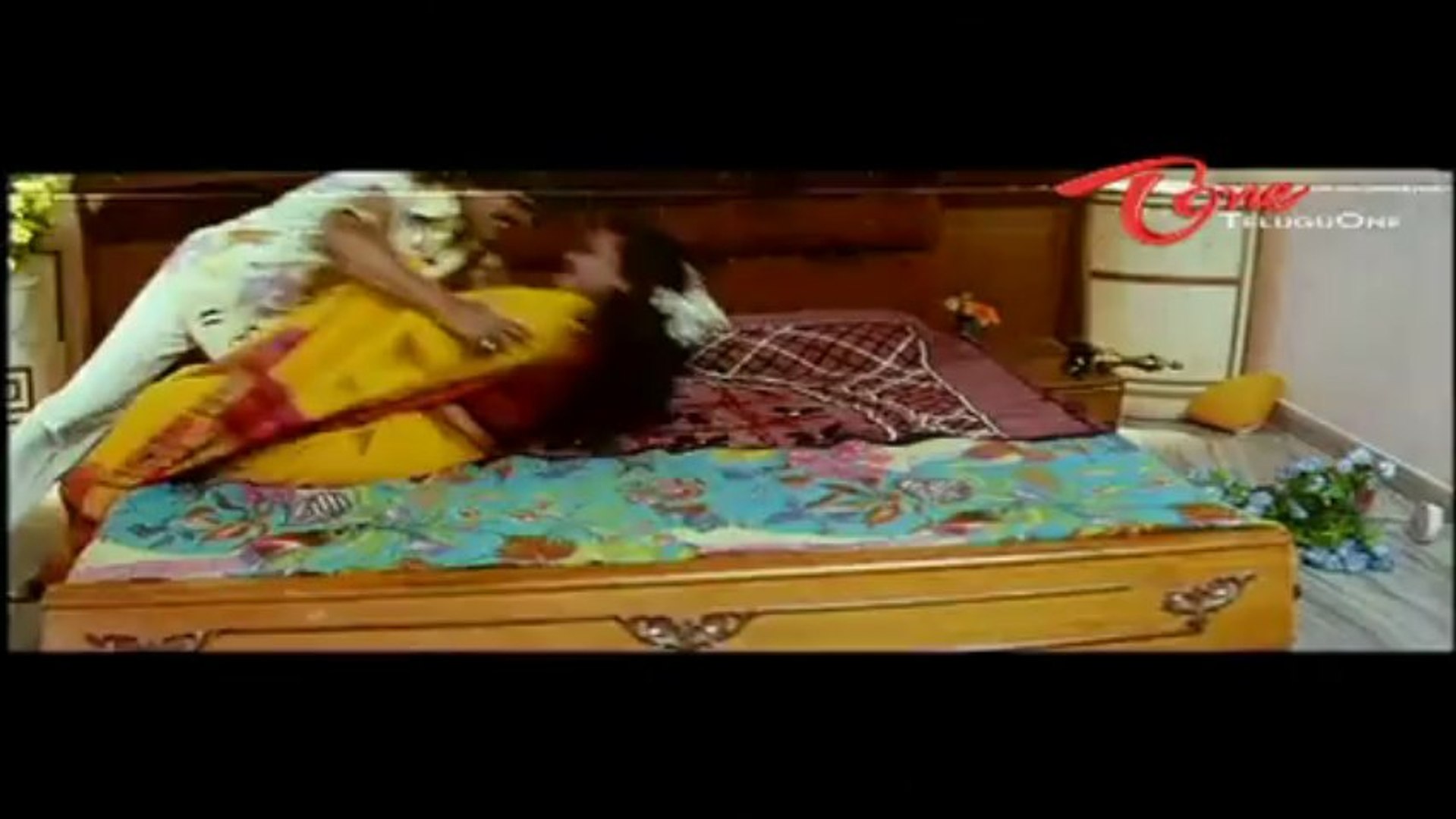 Telugu Sex Rape Videos - Rape Scene Between Rajendra Prasad - Shakeela - video Dailymotion