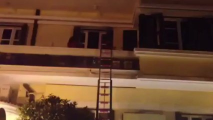 Γκαζάκια σε βουλευτικά γραφεία στη Θεσσαλονίκη