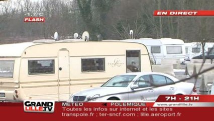 Des gens du voyage sur le parking de la prison de Loos