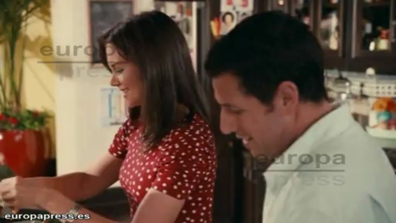 Katie Holmes preocupada por la educación de Suri