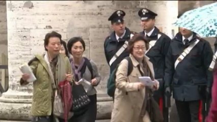 Vatican : l'attente se poursuit