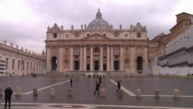 Pilgrims eagerly await new pope