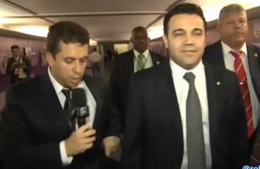 Dep Pr Feliciano RACISTA Foge do CQC e Chora - 2013