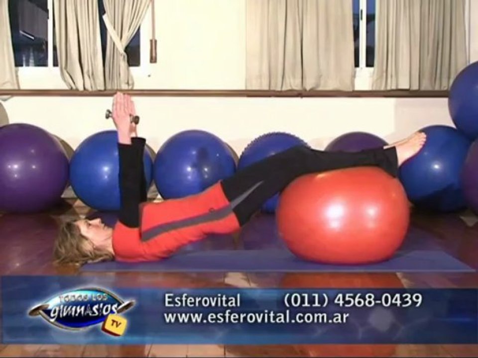 Ejercicio Puente con la esfera - Combina Pilates y Esferovital - Prof. Adriana Vanni