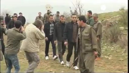 El PKK libera a ocho funcionarios turcos