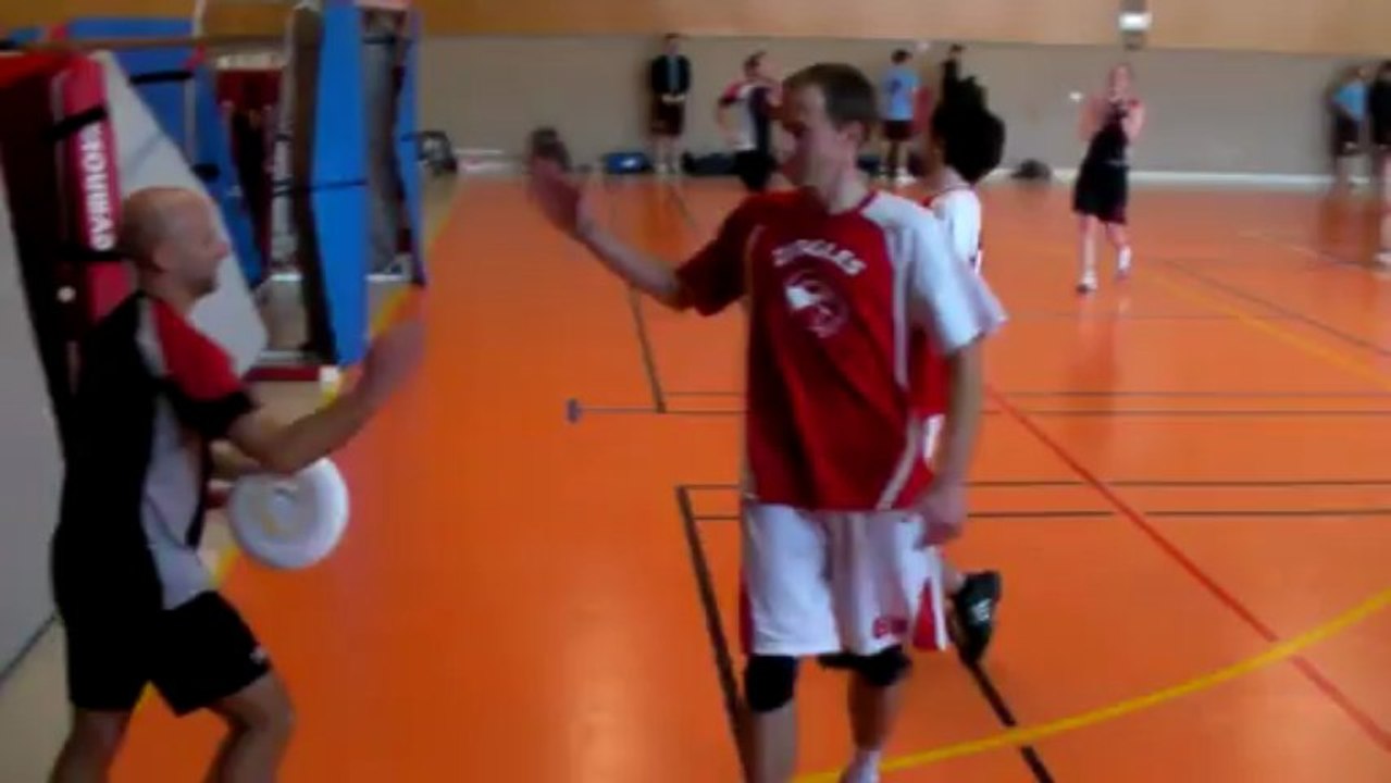 Championnat Indoor DR1: Ziggles2-BTR