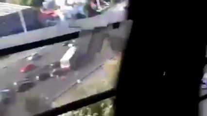 Επίθεση οπαδών σε πούλμαν